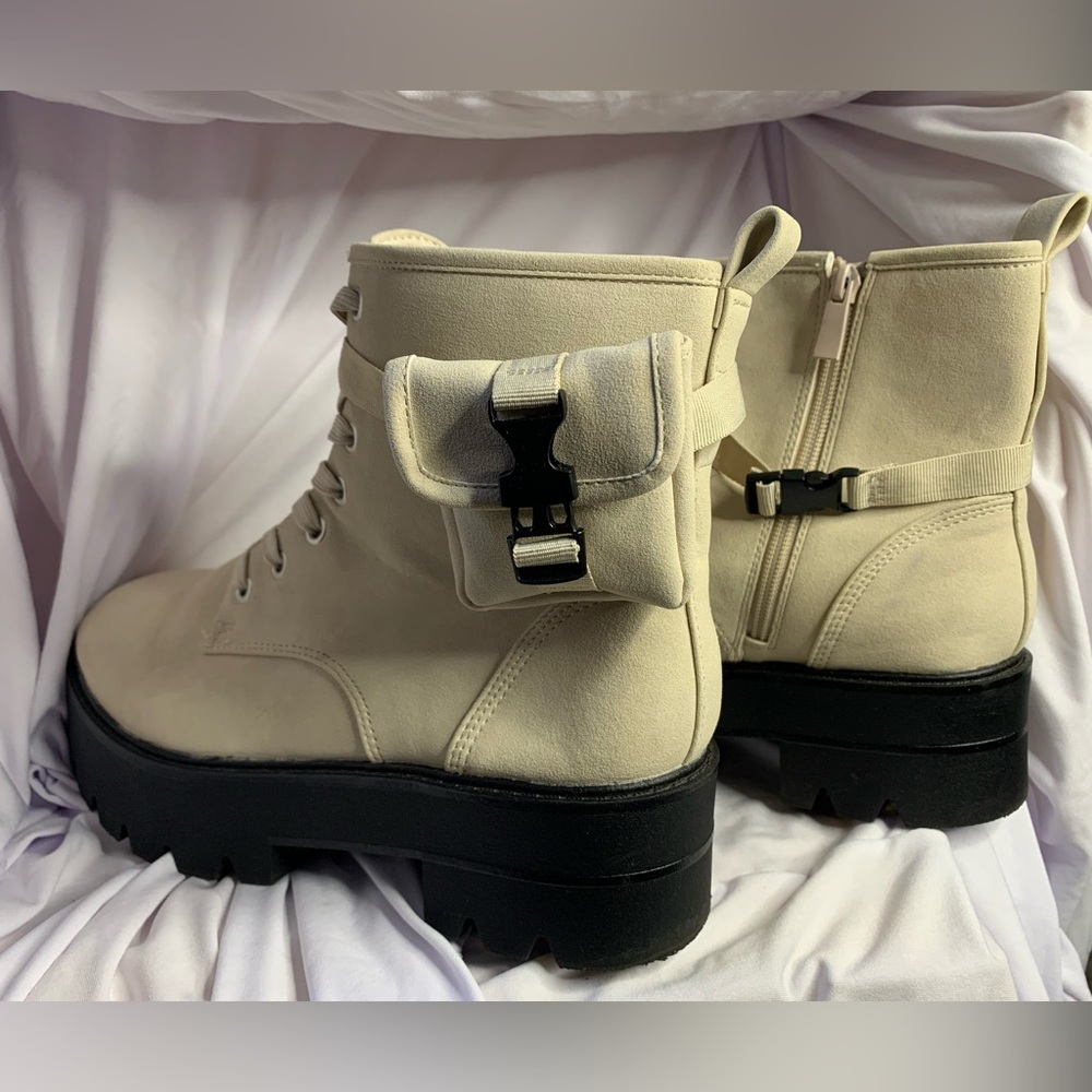 Torrid Lug Platform Combat Boots Off White Size 9.5 WW